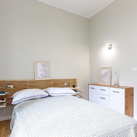 Bright And Cozy Apartment Near Park, With A Huge Terrace. Warschau Exterior foto