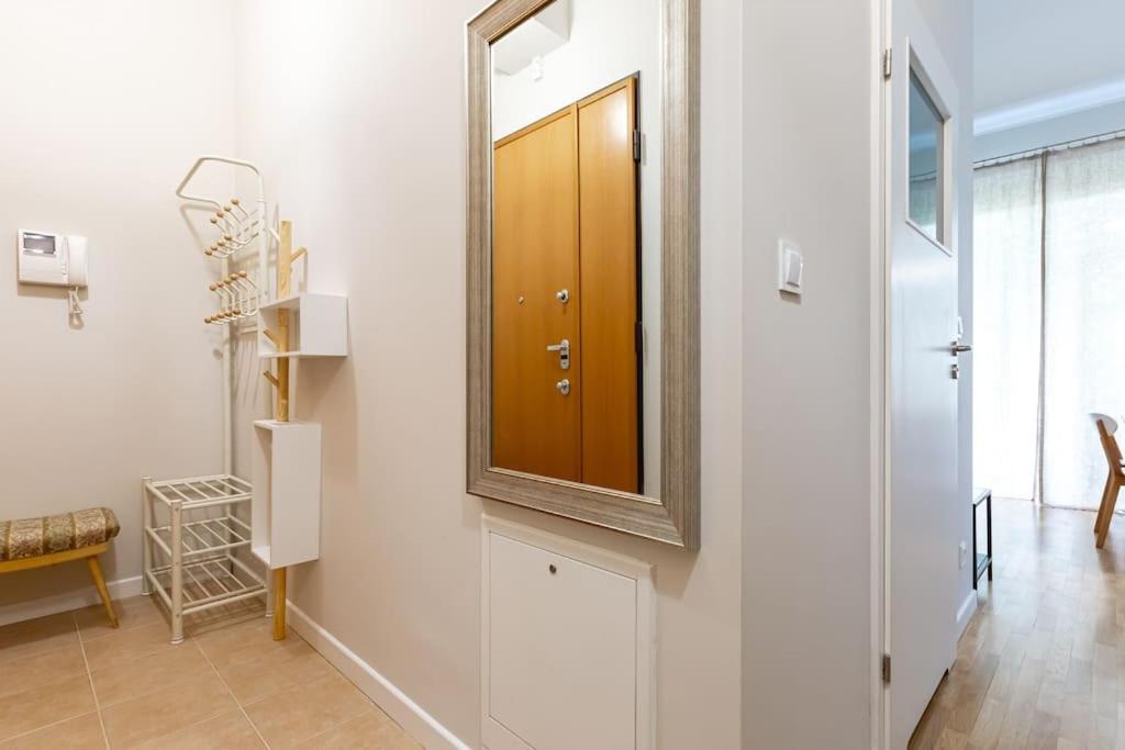 Bright And Cozy Apartment Near Park, With A Huge Terrace. Warschau Exterior foto