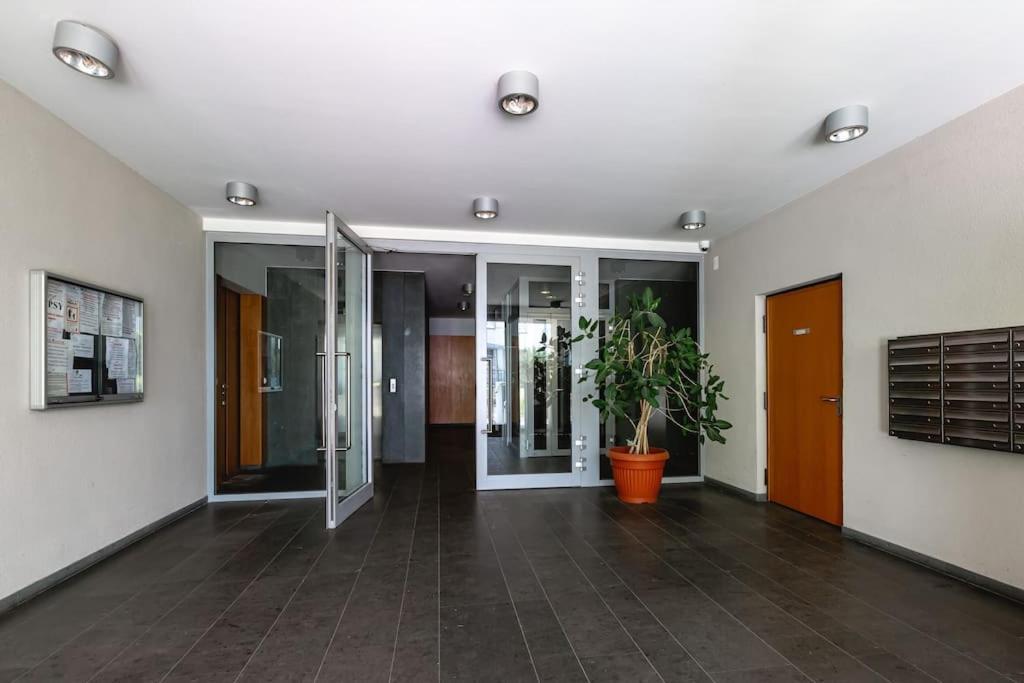 Bright And Cozy Apartment Near Park, With A Huge Terrace. Warschau Exterior foto