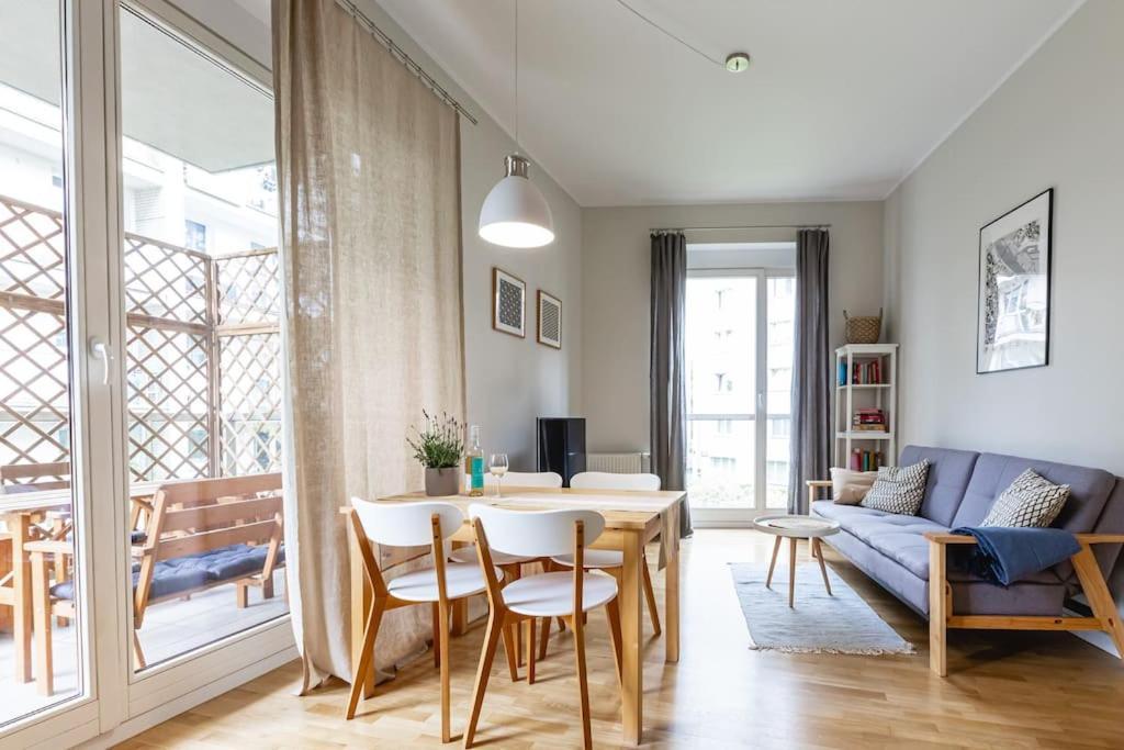 Bright And Cozy Apartment Near Park, With A Huge Terrace. Warschau Exterior foto
